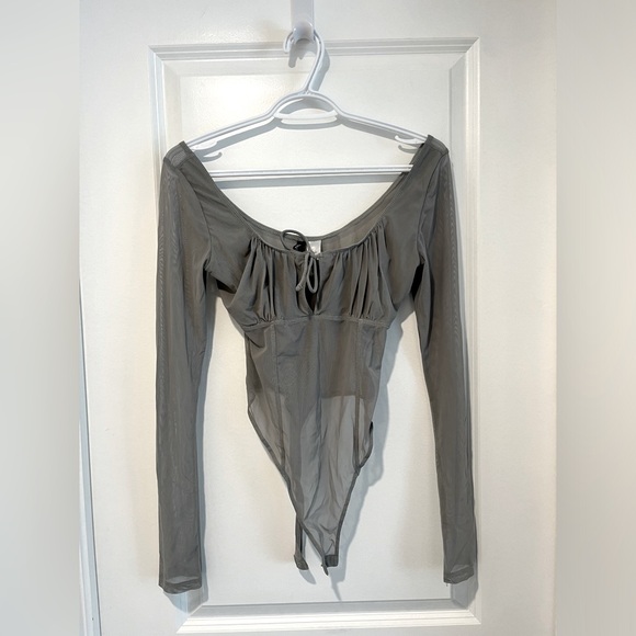 H&M green mesh longsleeve - Picture 1 of 2